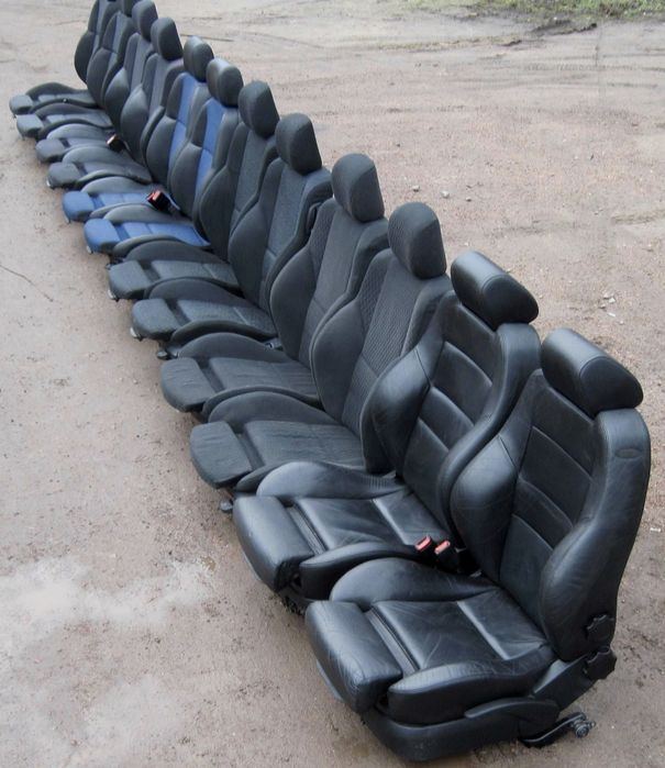 Кожаный салон, сидения с откидными спинками для внедорожников с 2-мя д