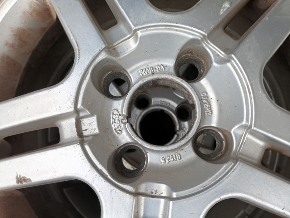 Продам диски шини  15..