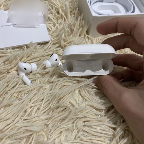 Навушники Apple AirPods Pro ідеальні продам
