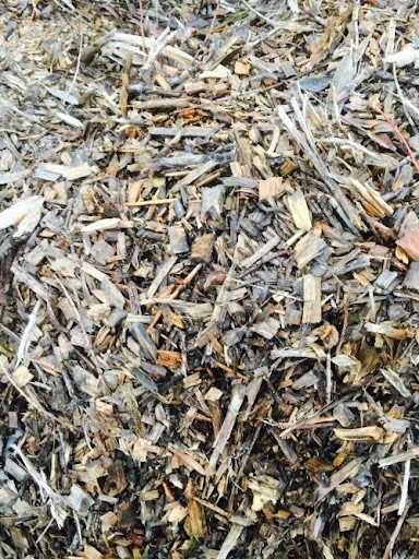 Usługa rębakiem spalinow żeym i glebogryzarką i łuparką