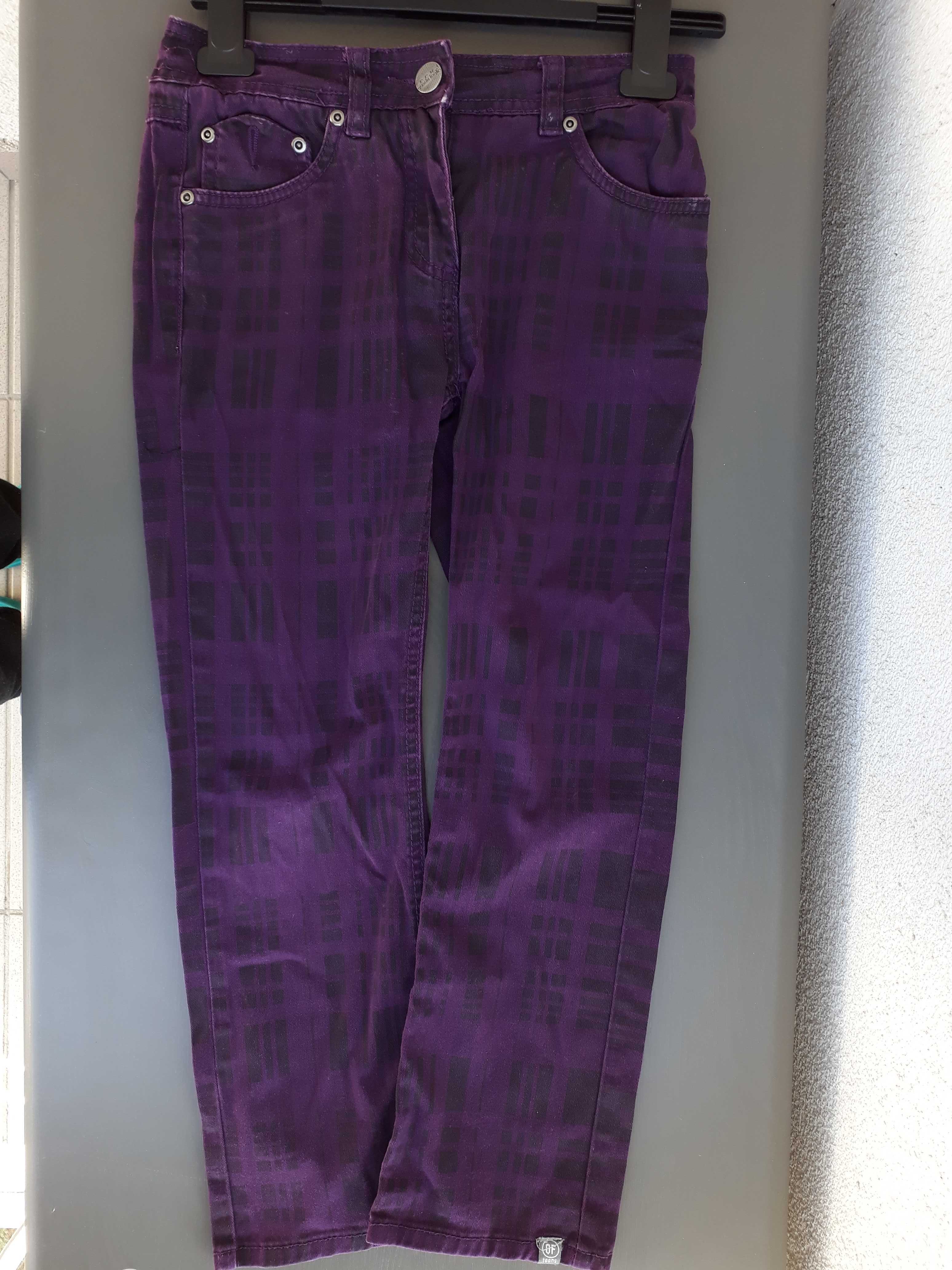 Spodnie fioletowe w kratę 134
