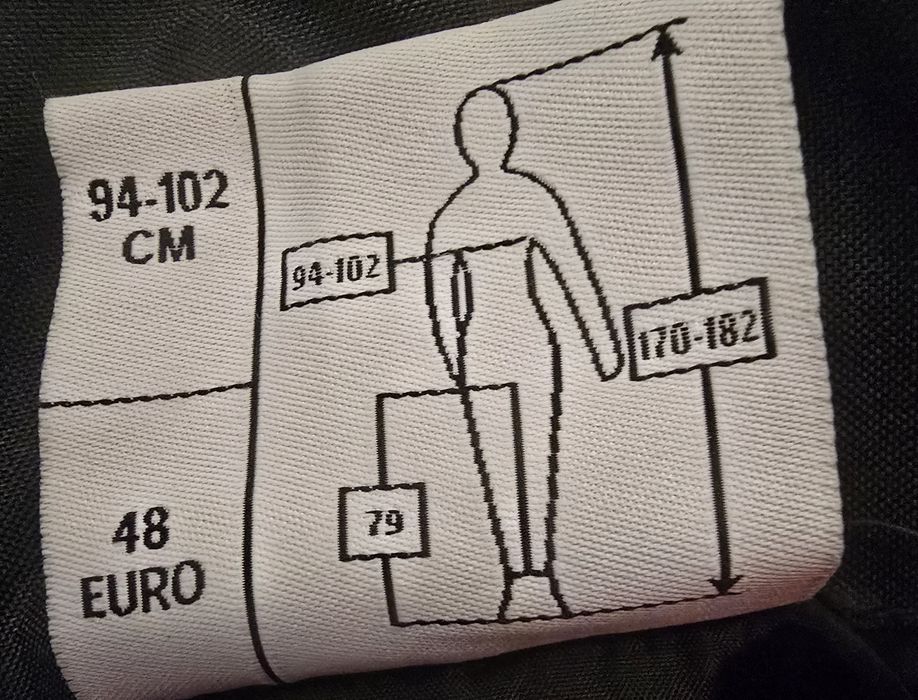 Продам новый зимний рабочий комбинезон