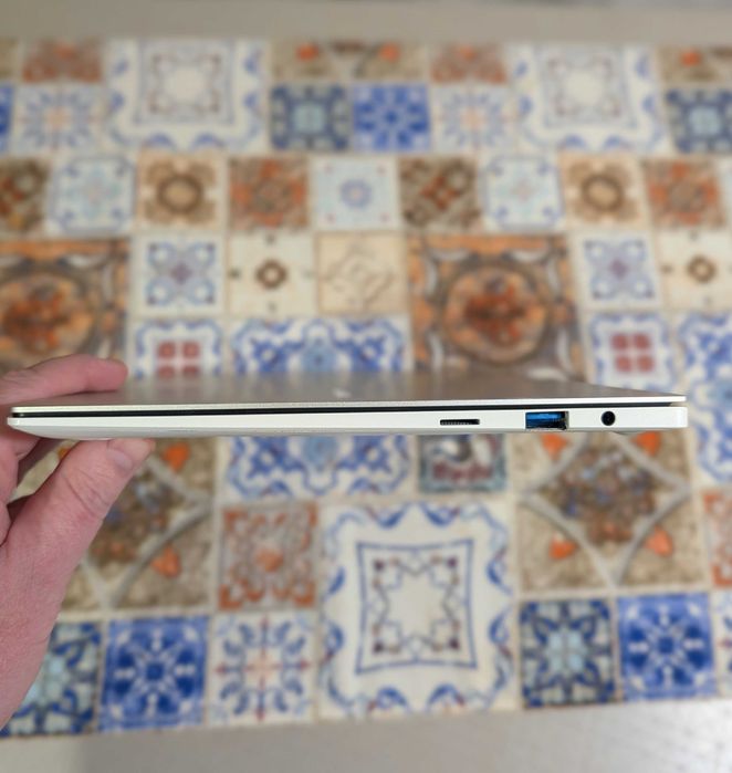 Samsung Galaxy Book Pro NP930XDB - 13.3" AMOLED - i7-1135G7 - 8/512GB