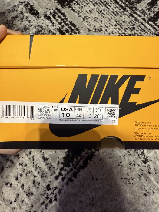Jordan 1 taxi.