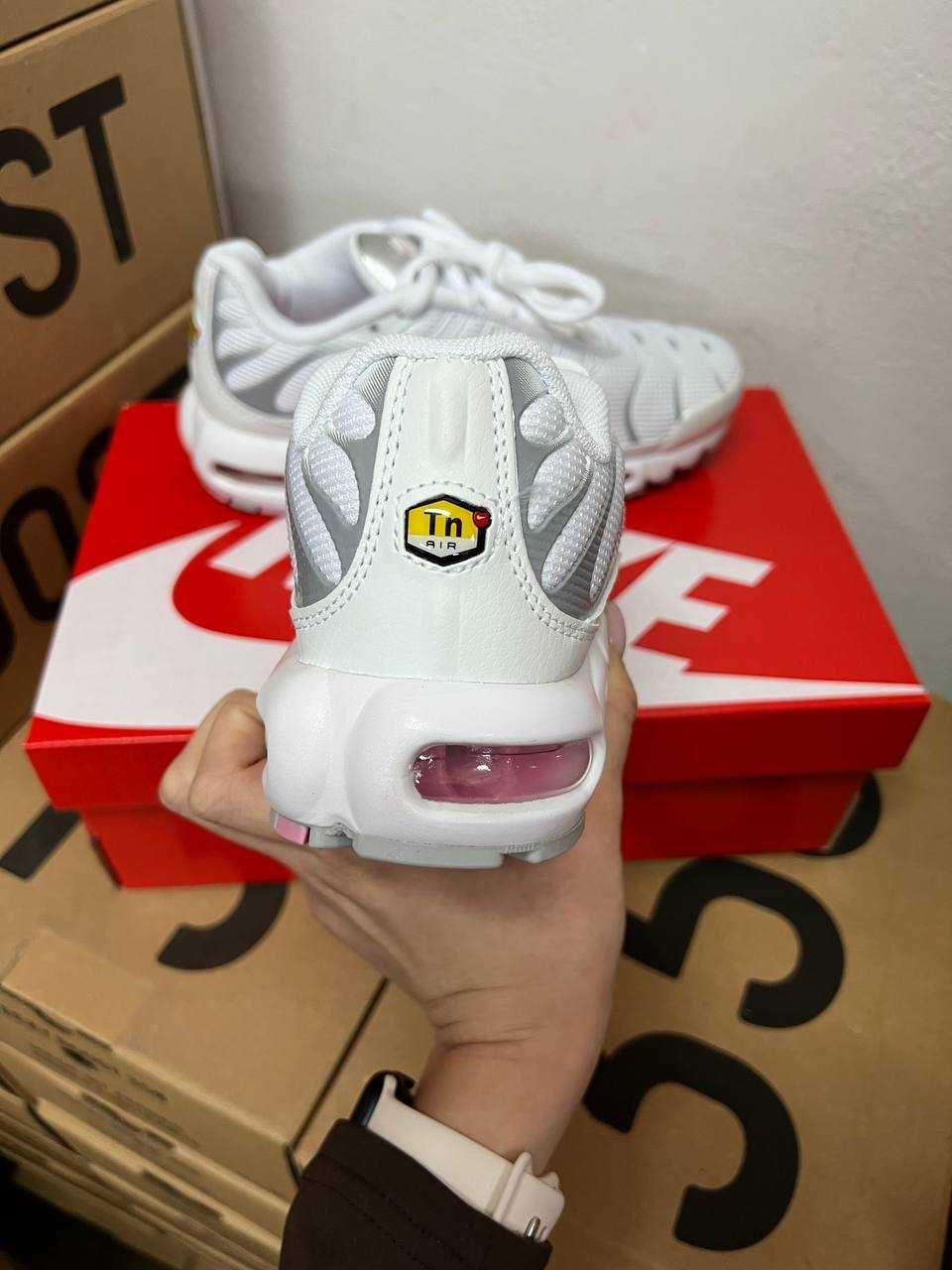 Кроссовки женские Nike TN Plus white pink / Найк ТН белые 37 38 39 40