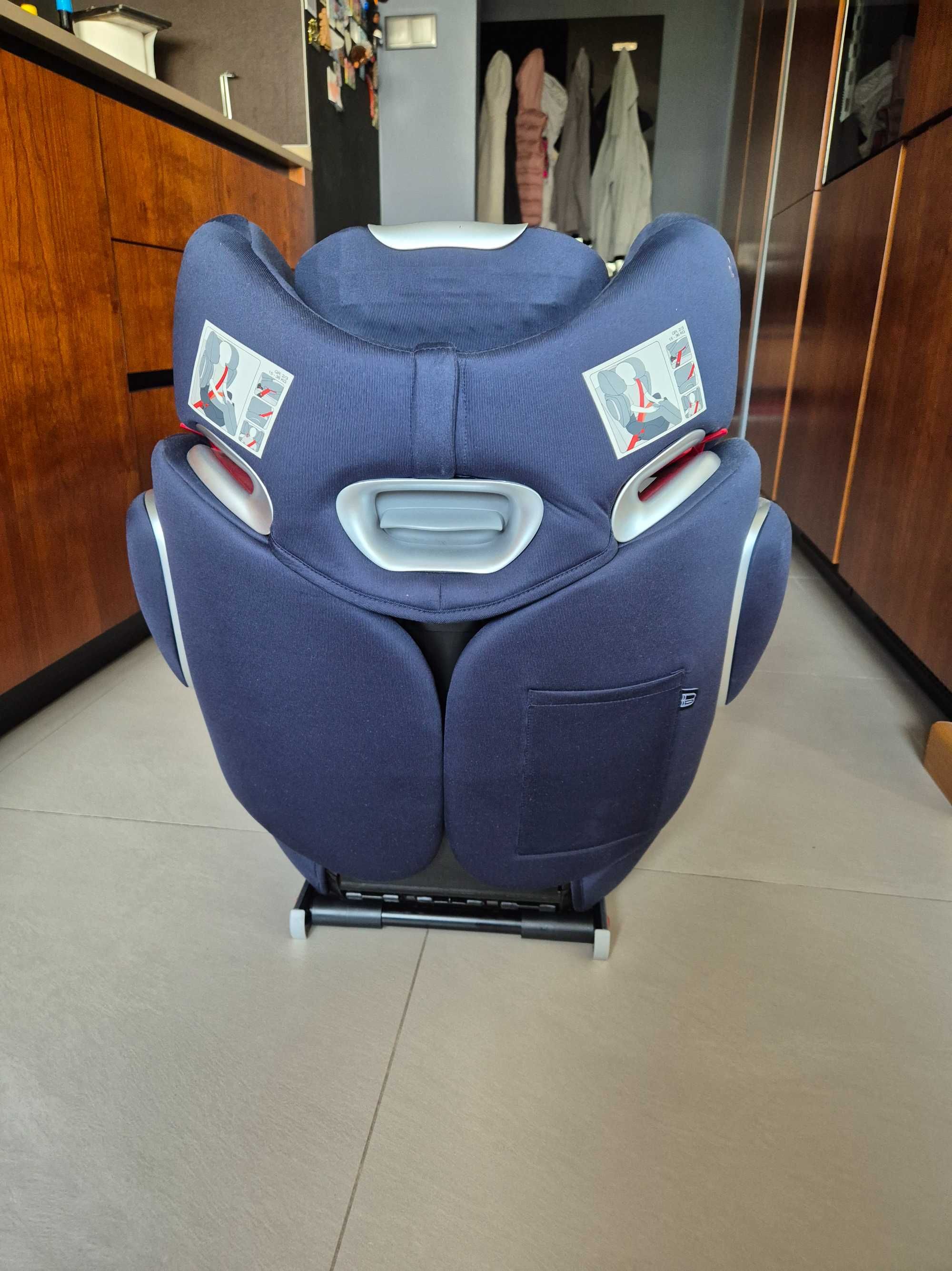 Fotelik samochodowy CYBEX Solution Q3-Fix Midnight Blue/navy blue