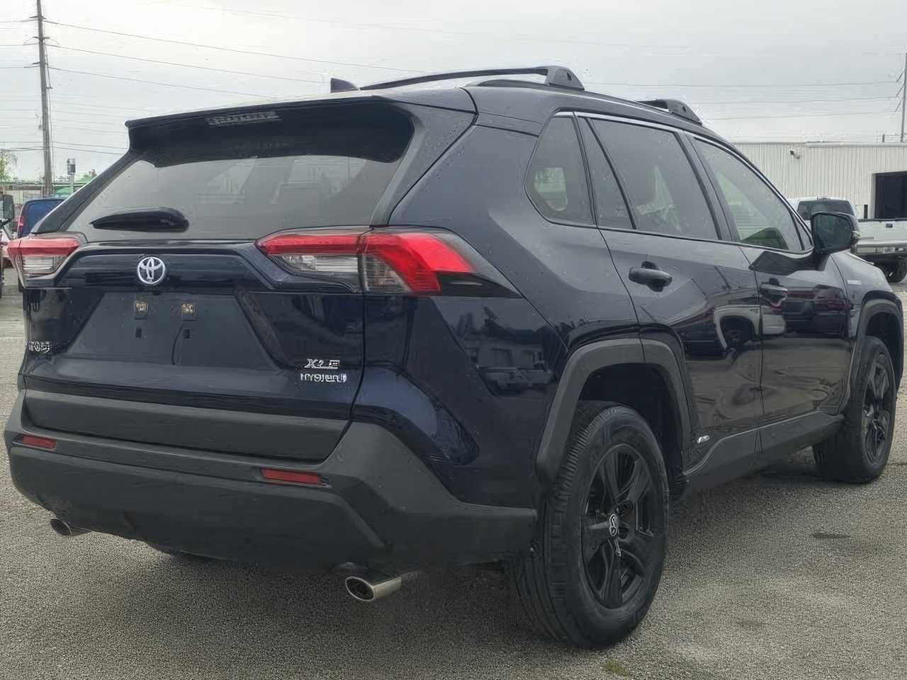 2021 Toyota RAV4 Hybrid XLE