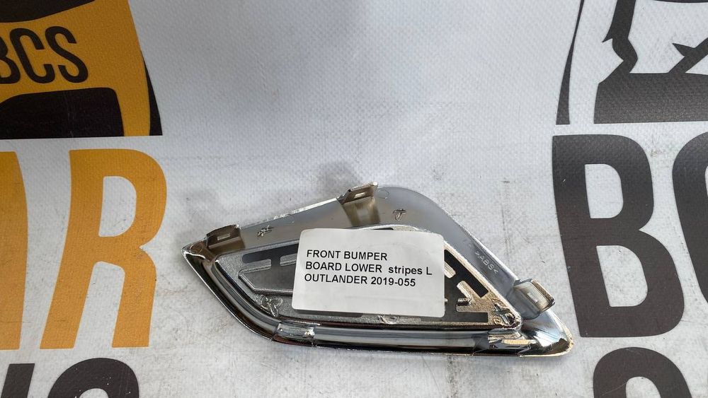 Страйп у губу лівий MITSUBISHI OUTLANDER 2016-18