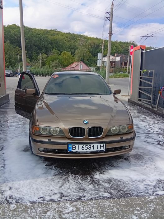 Продам бмв 520 е39.