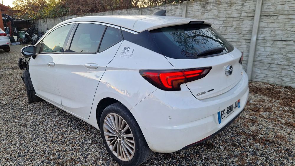 Opel Astra 1.6 cdt 136 tys km ładny  tanio