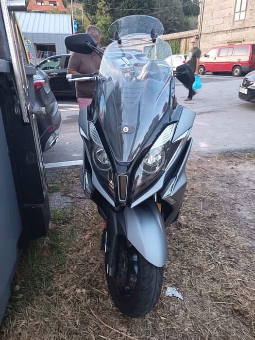 Scooter Kymco 350i superdink  "downtown"12/2017