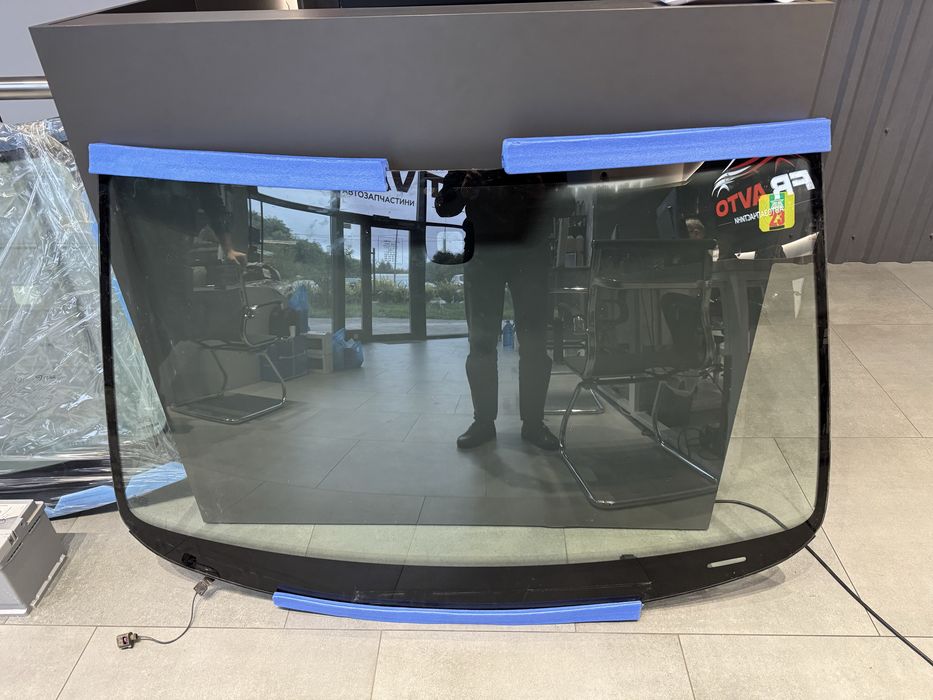 Скло вітрове, лобове, vw passat b7 з обігрівом та датчиком