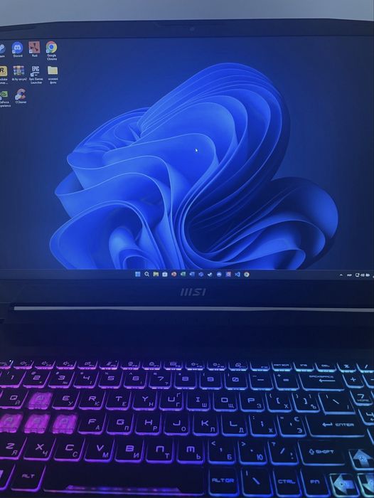 Ігровий ноутбук MSI katana b17