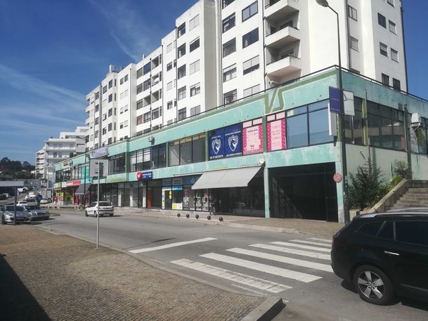 Loja em Paredes (centro) - Troco por outro imóvel no Porto ou viaturas