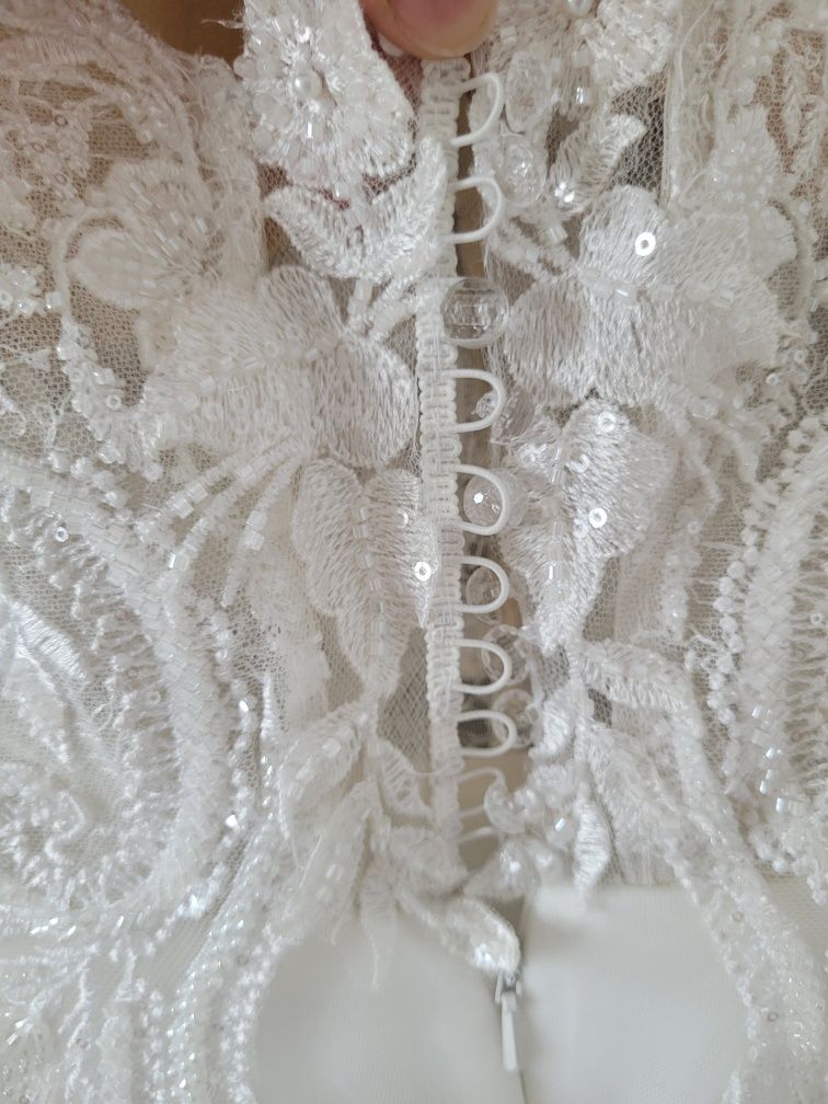 Suknia ślubna gorsetowa plus size