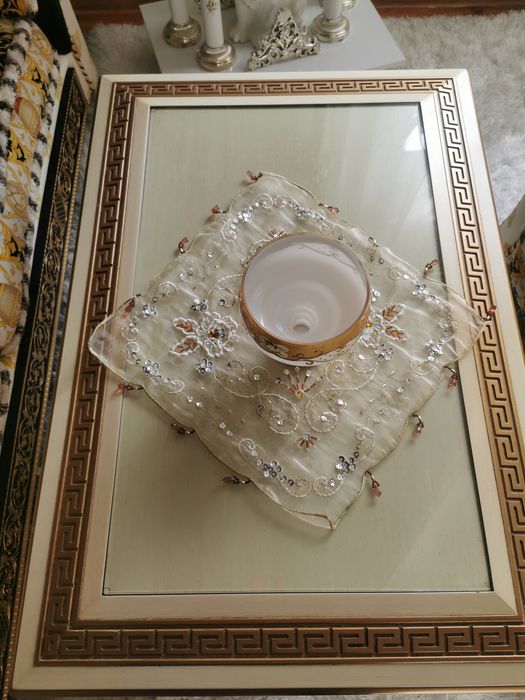 Okazja, luksusowa włoska sofa i stolik Versace