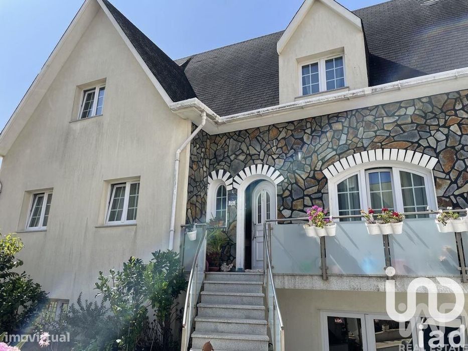 Moradia isolada T4 em Aguçadoura e Navais de 262 m2