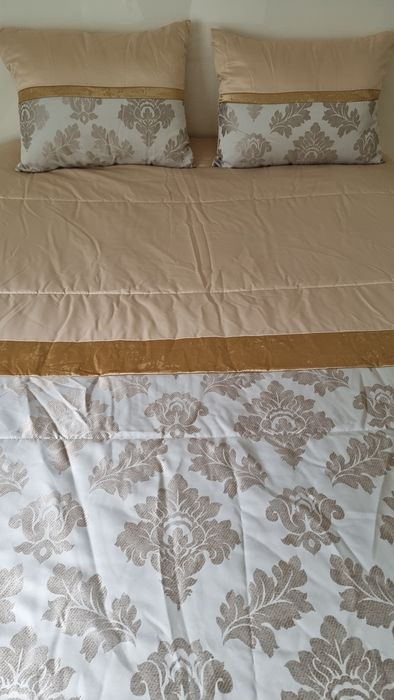 Vendo edredão usado apenas em showroom