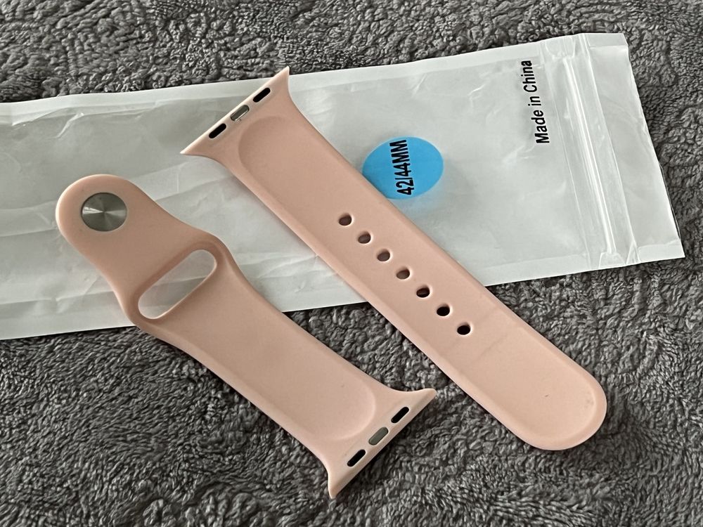 Pasek gumowy Apple Watch 44/45 mm stan bdb pudrowy róż śliczny