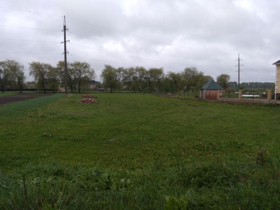 Продаётся участок под застройку дома,котеджа,сада.