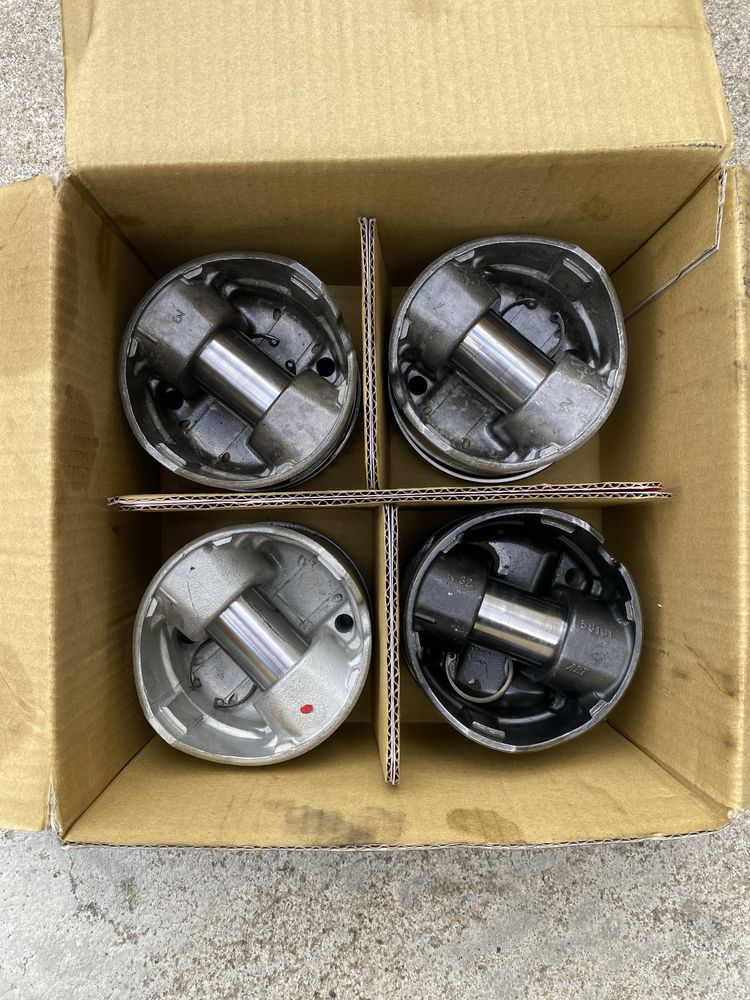 Pistons em 0,50 com segmentos para Toyota Dyna 280, motor 15 BF-T