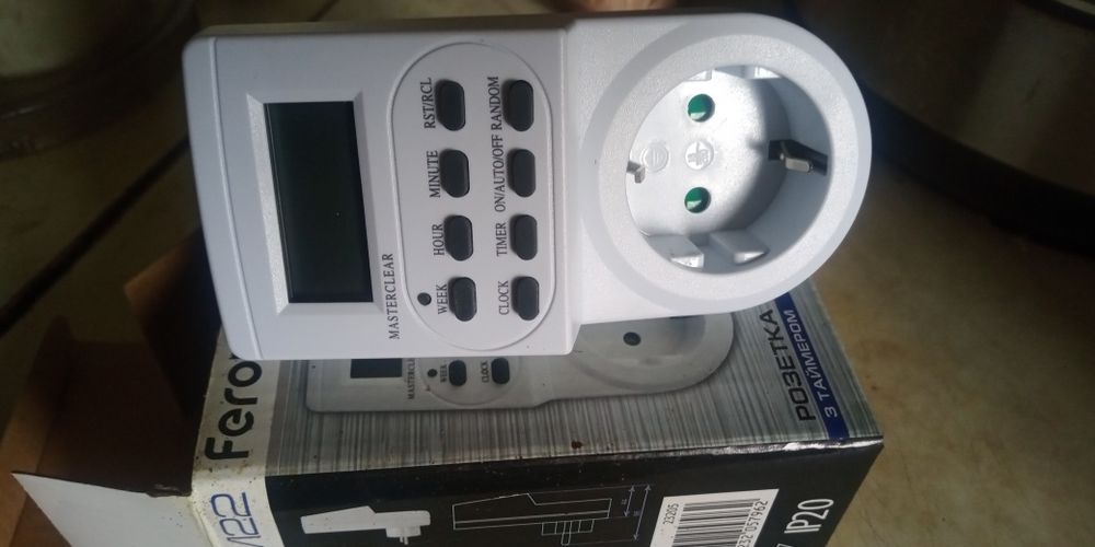 Розетка з таймером Feron TM22