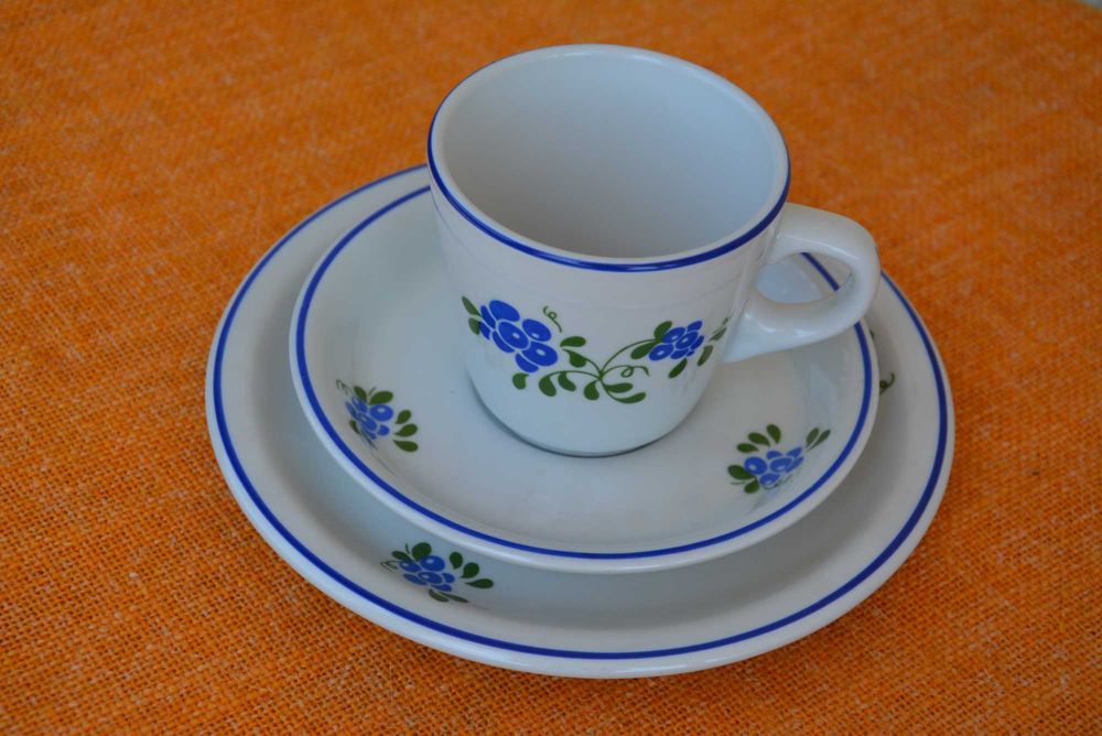 Retro serwis do kawy z motywem kwiatowym