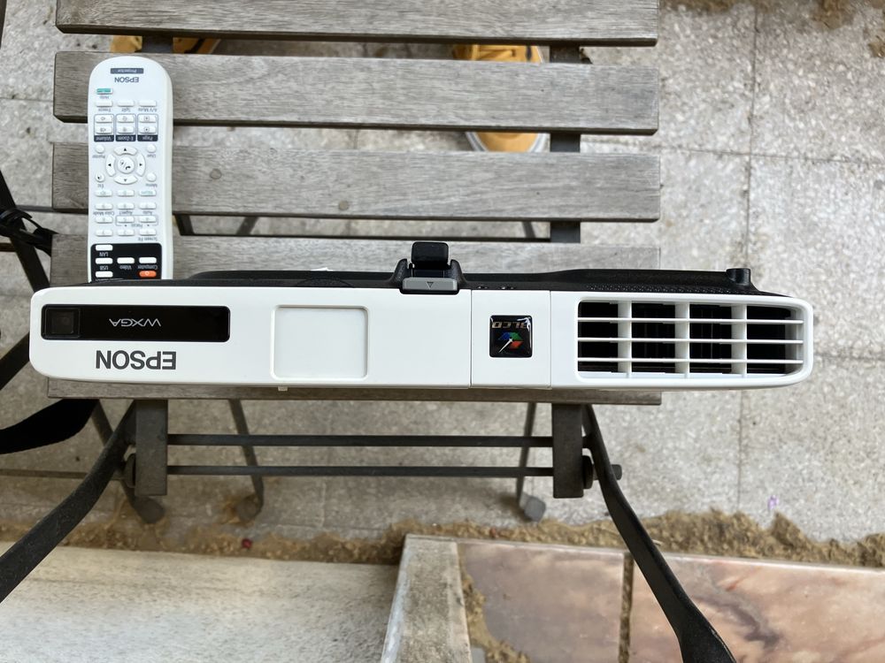 projector Epson EB 1776W