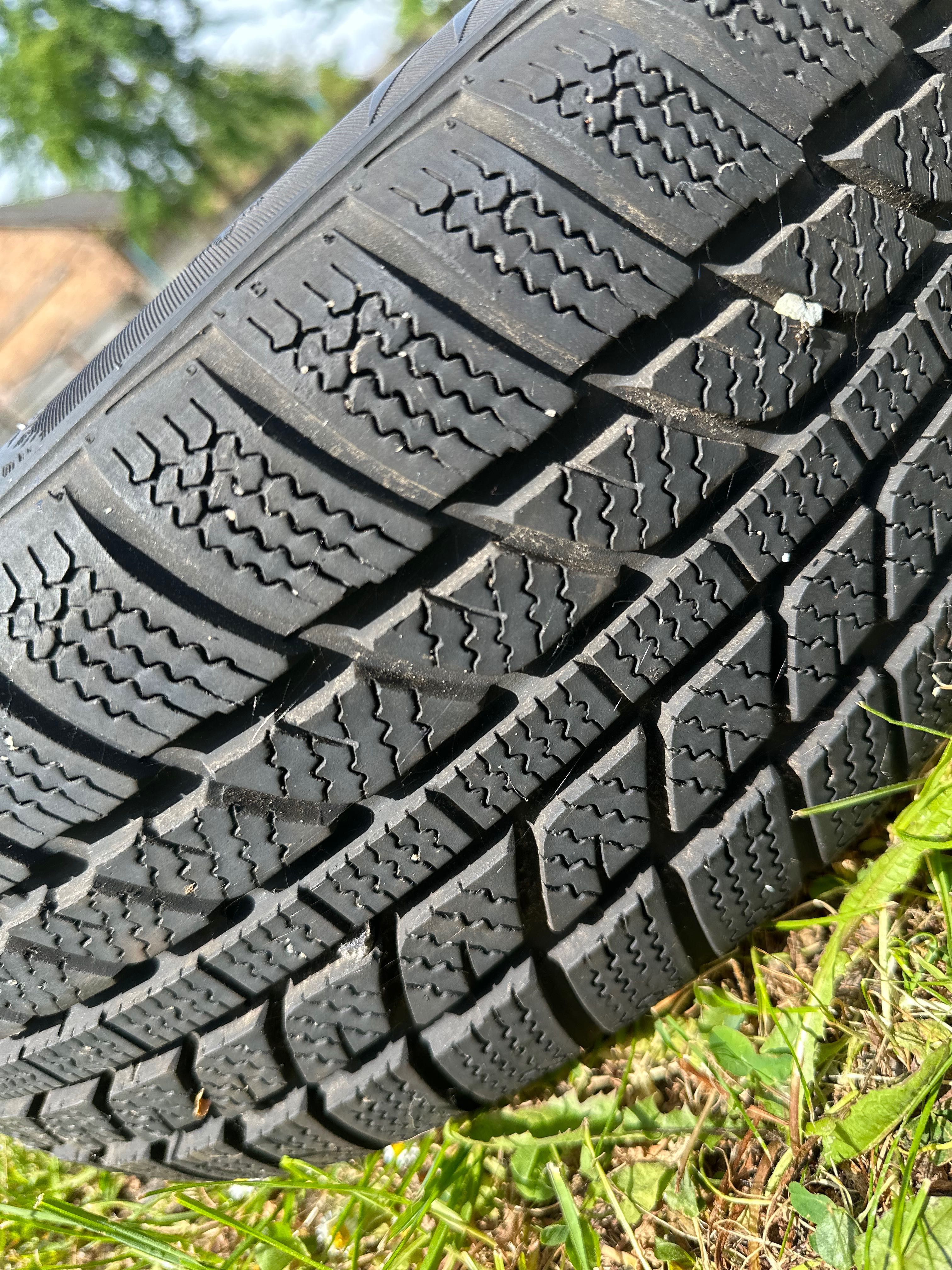 Шина 185/60R15 (зима)