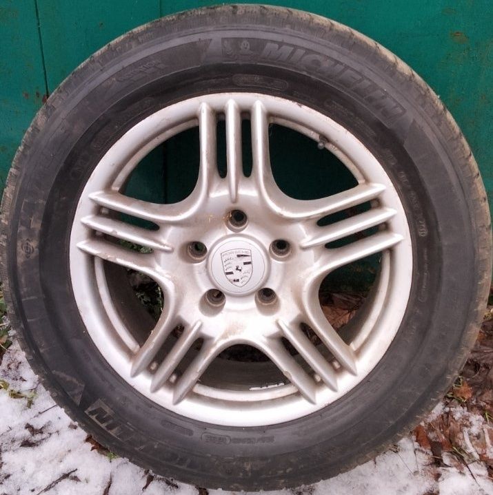 MICHELIN 255/55 R18.На дисках Porsche Cayenne.