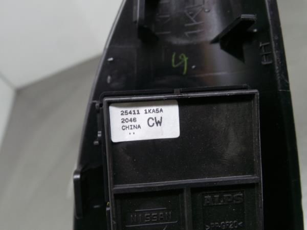 Comando / botão / interruptor vidros frente direito NISSAN Juke (F15)