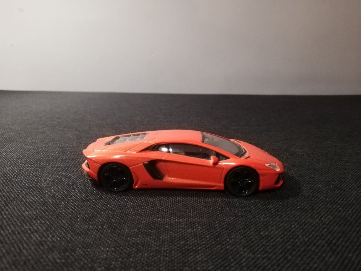 Lamborghini aventador lp700-4 Welly skala 1:43