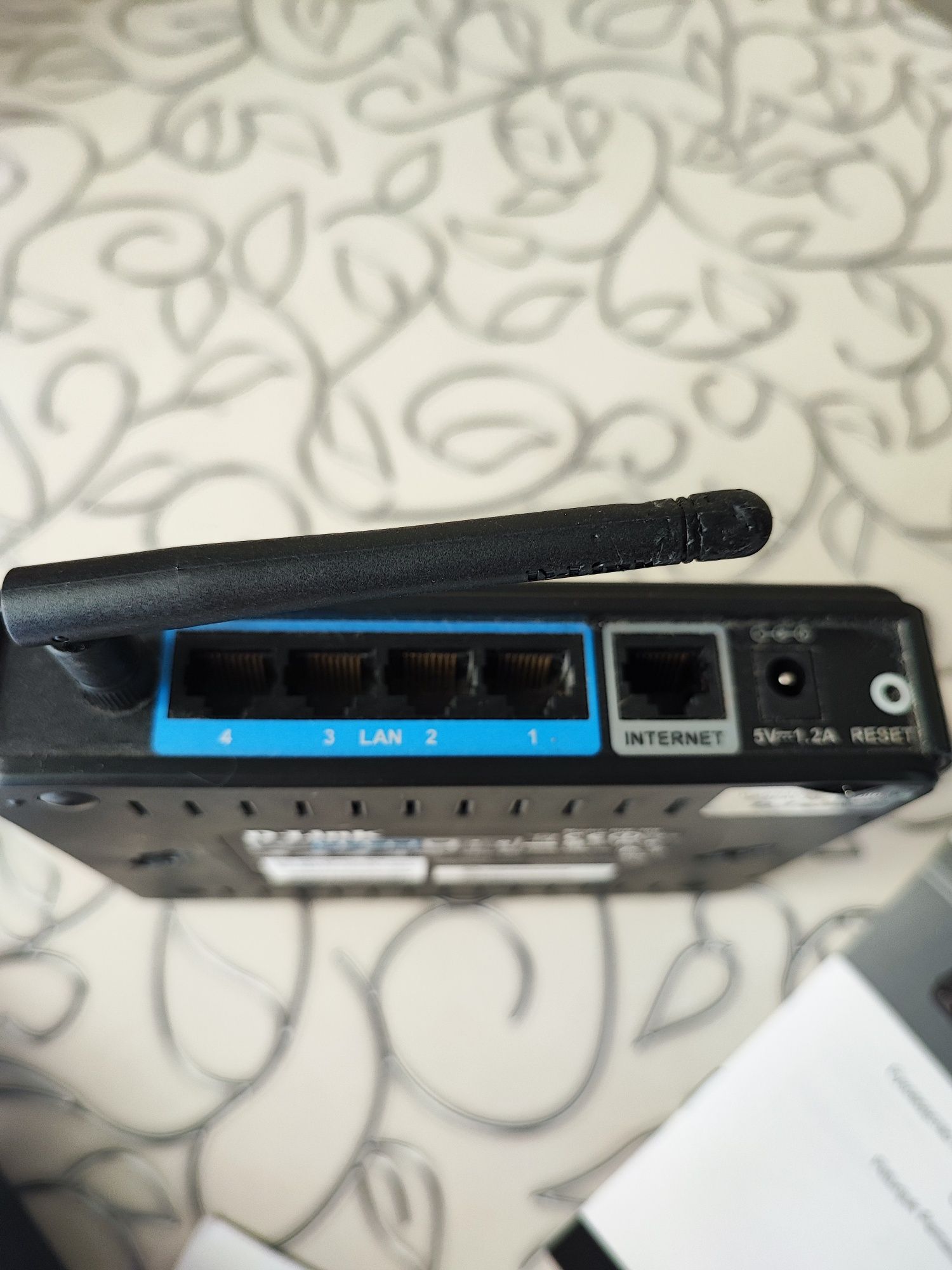 Продам маршрутизатор D-Link DIR -300
