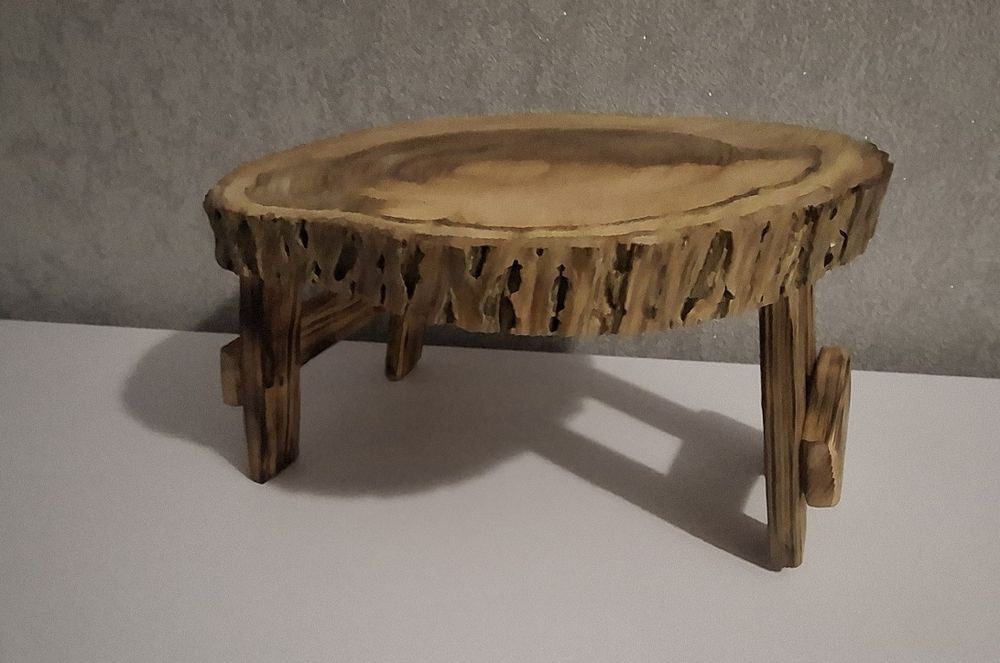 Винний Столик .стіл з ніжками