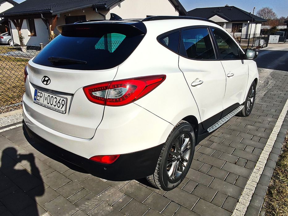 Hyundai ix35, 2.0 diesel,grzane fotele,nawigacja,czujniki parkowaniaTV