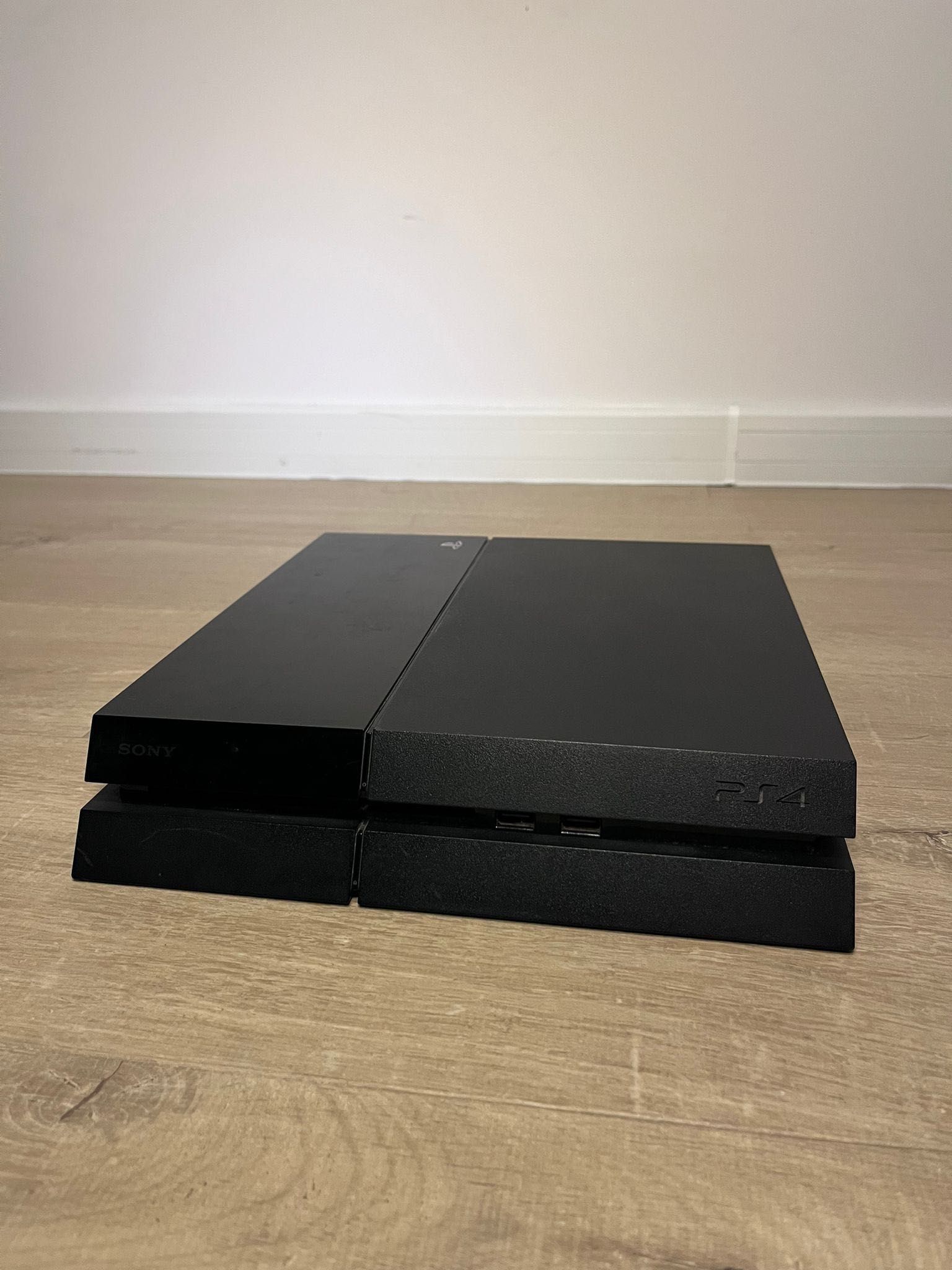 PlayStation 4 konsola