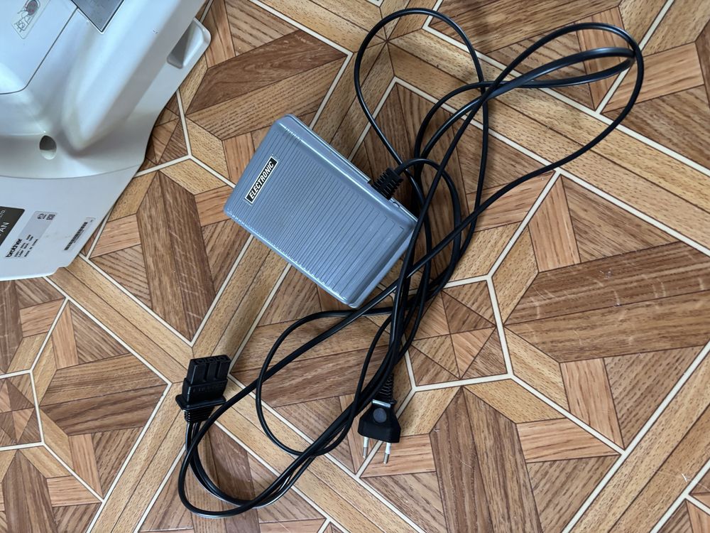 Швейна машинка Brother comfort 25A