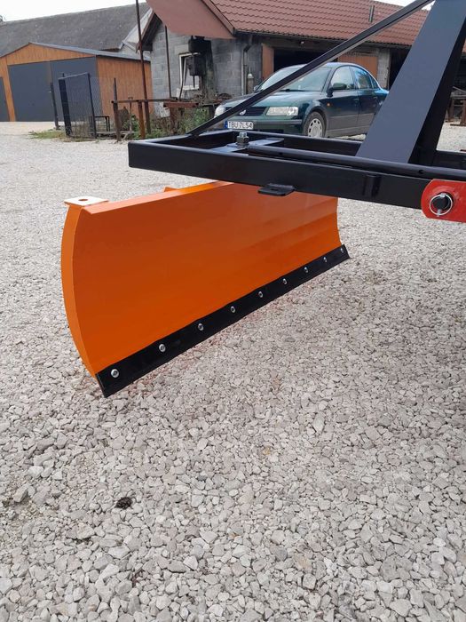 Pług śnieżny do ciagnika rolniczego obrotowy do śniegu