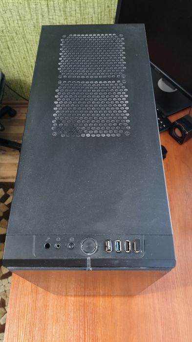 Компьютер с монитором