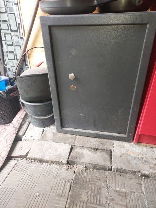 Продам сейф хорошем состоянии