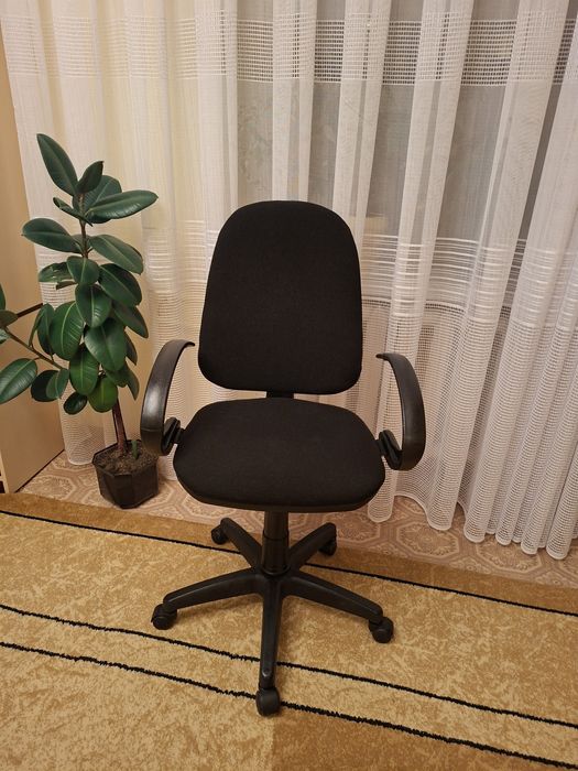 Стул офисный для работы