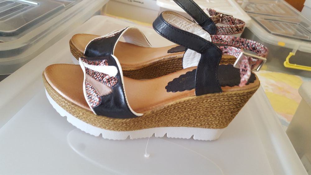 Sandálias tamanho 35