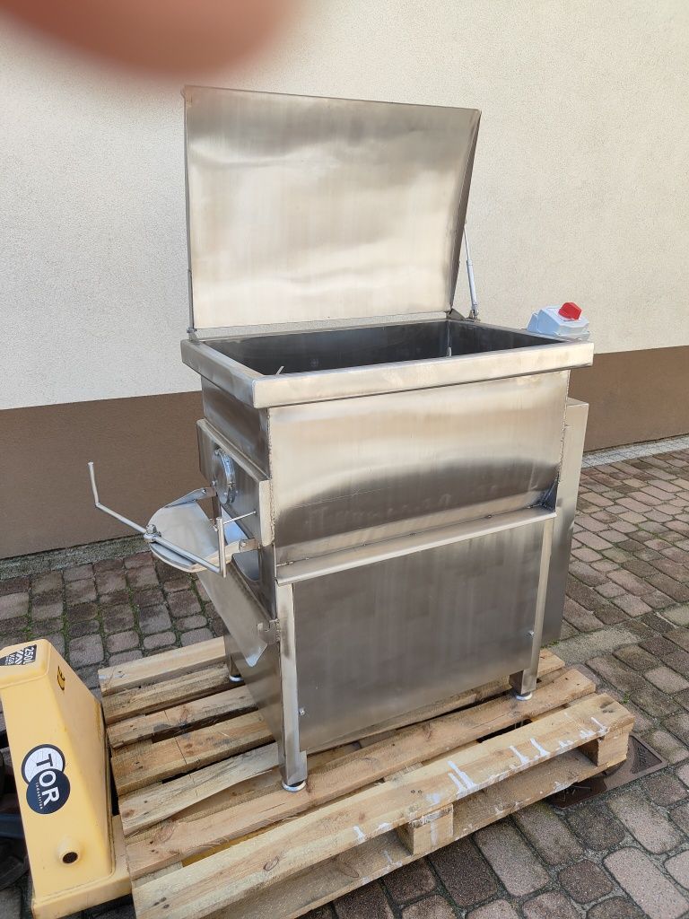 Mieszałka do kiełbasy, mięsa, farszu na 100 kg.