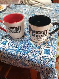 caneca vermelha Mickey