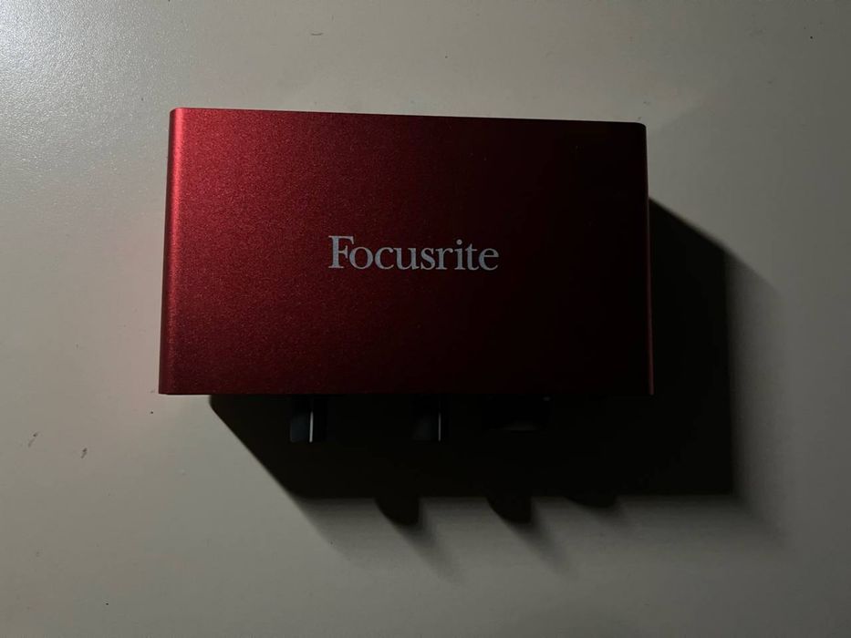 Аудіоінтерфейс/звуковакарта Focusrite Scarlet solo 3d