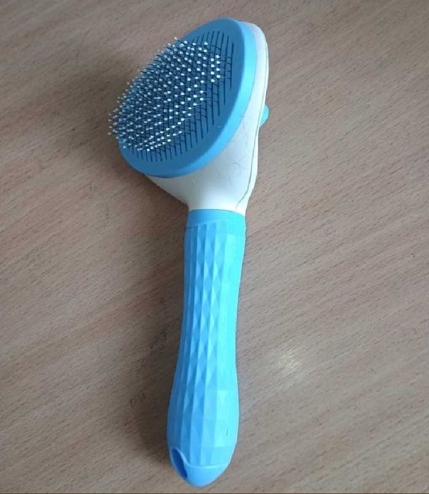 Щітка / Щітка для тварин / щётка -пуходёрка -з легким очіщенням ,нова!