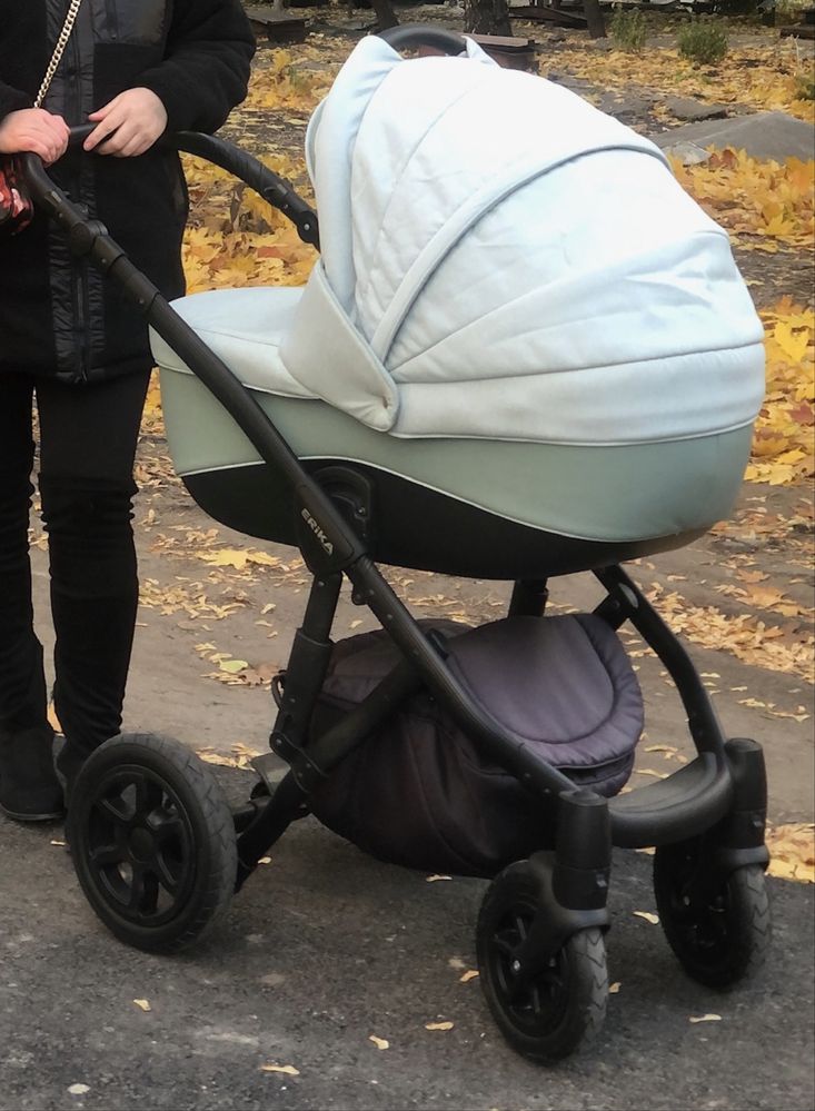 Продам коляску  2 в 1 Adamex Erikа