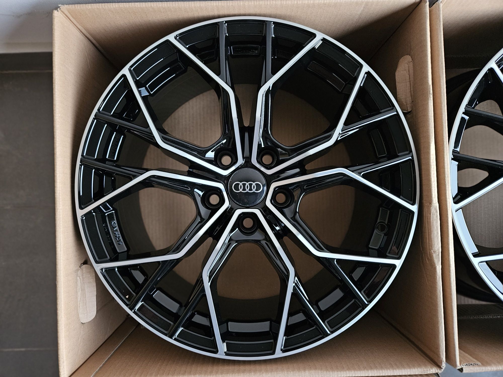 AUDI 19 " Nowe 5x112 A4 S4 B8 B9 A5 B10 A6 S6 C7 C8 Q5 SQ5 Felgi