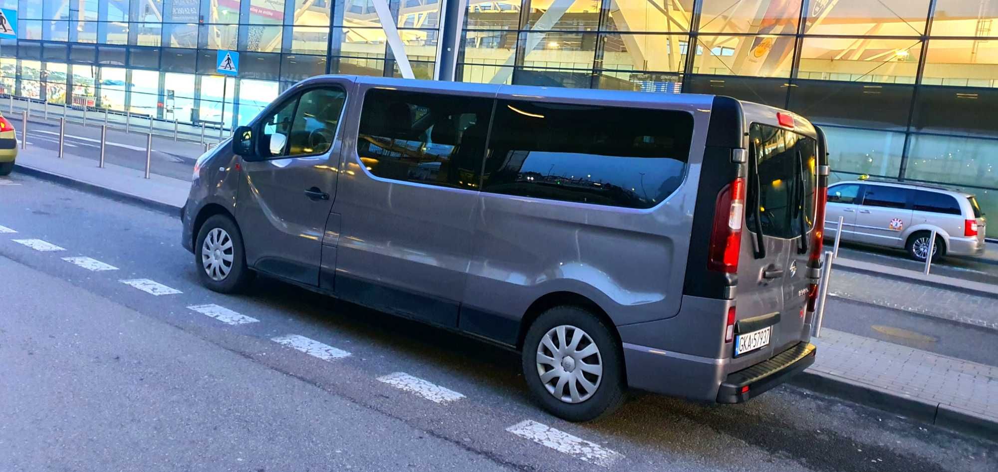 - Wynajem/ wypożyczalnia busów. Auta 9 osobowe  Air lotnisko