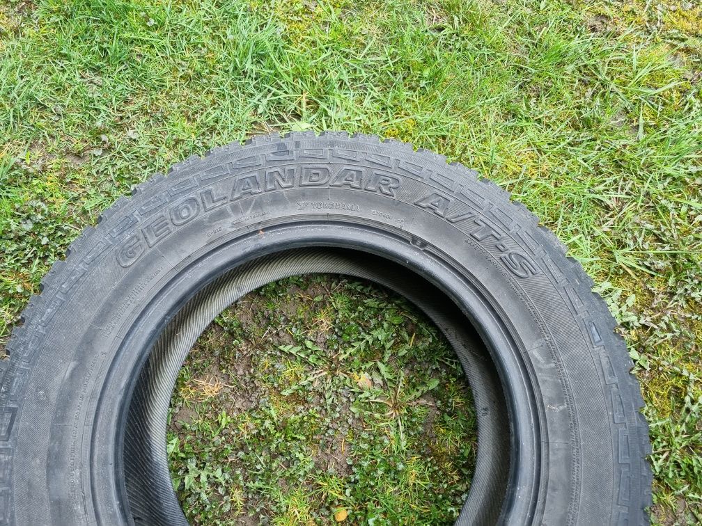 Yokohama geolandar 235/60 r15 mt